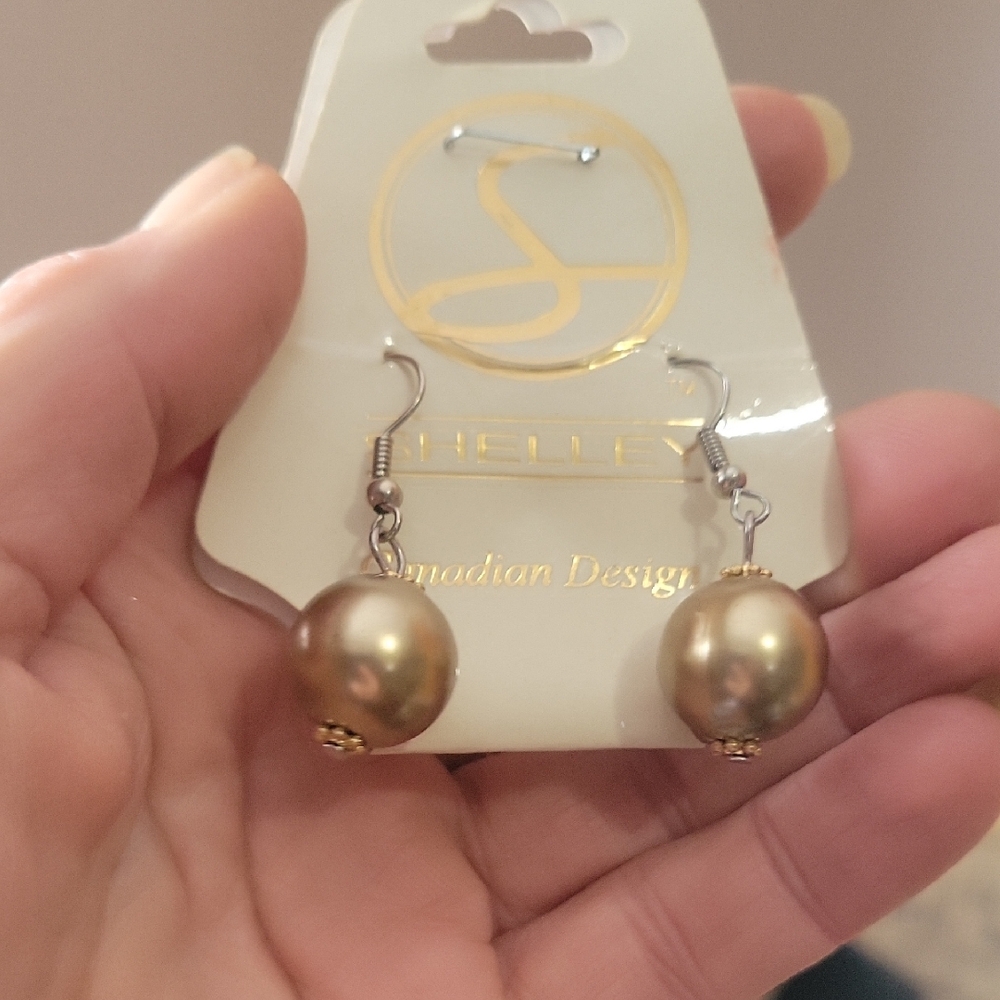 Gold Tone Shelley Faus Pearl Earrings